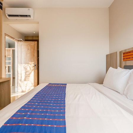 Dejavu 2.0 Hotel Bajo Komodo Лабуан Баджо Екстериор снимка