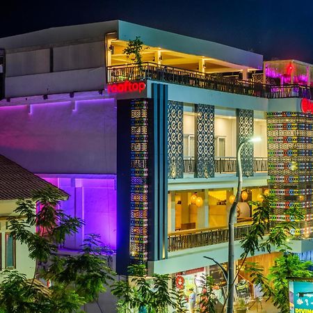 Dejavu 2.0 Hotel Bajo Komodo Лабуан Баджо Екстериор снимка