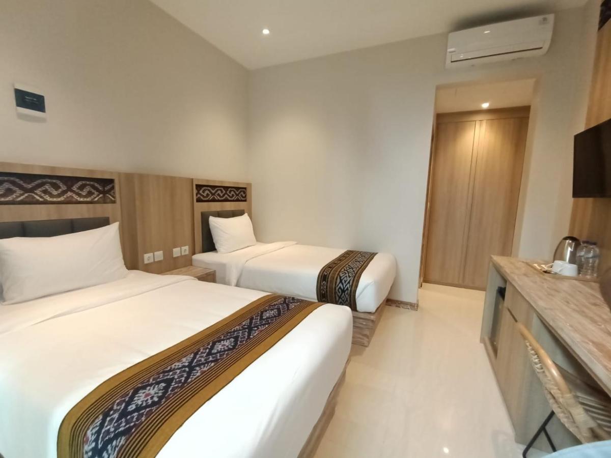 Dejavu 2.0 Hotel Bajo Komodo Лабуан Баджо Екстериор снимка