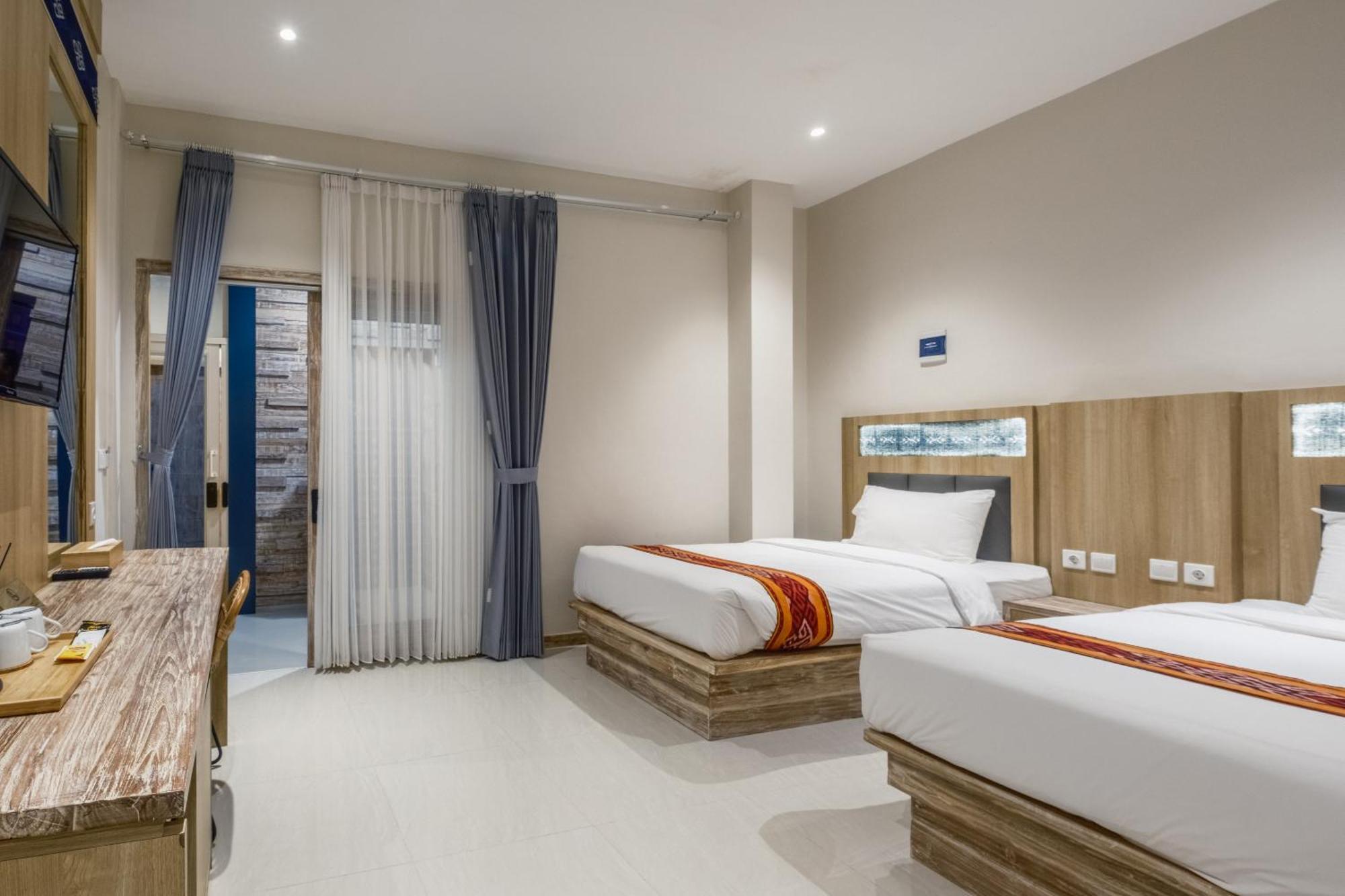 Dejavu 2.0 Hotel Bajo Komodo Лабуан Баджо Екстериор снимка