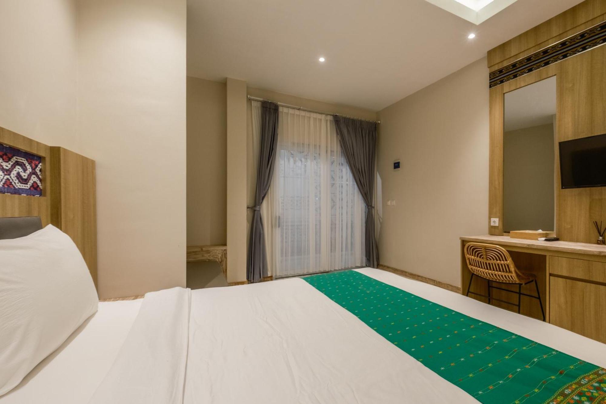 Dejavu 2.0 Hotel Bajo Komodo Лабуан Баджо Екстериор снимка