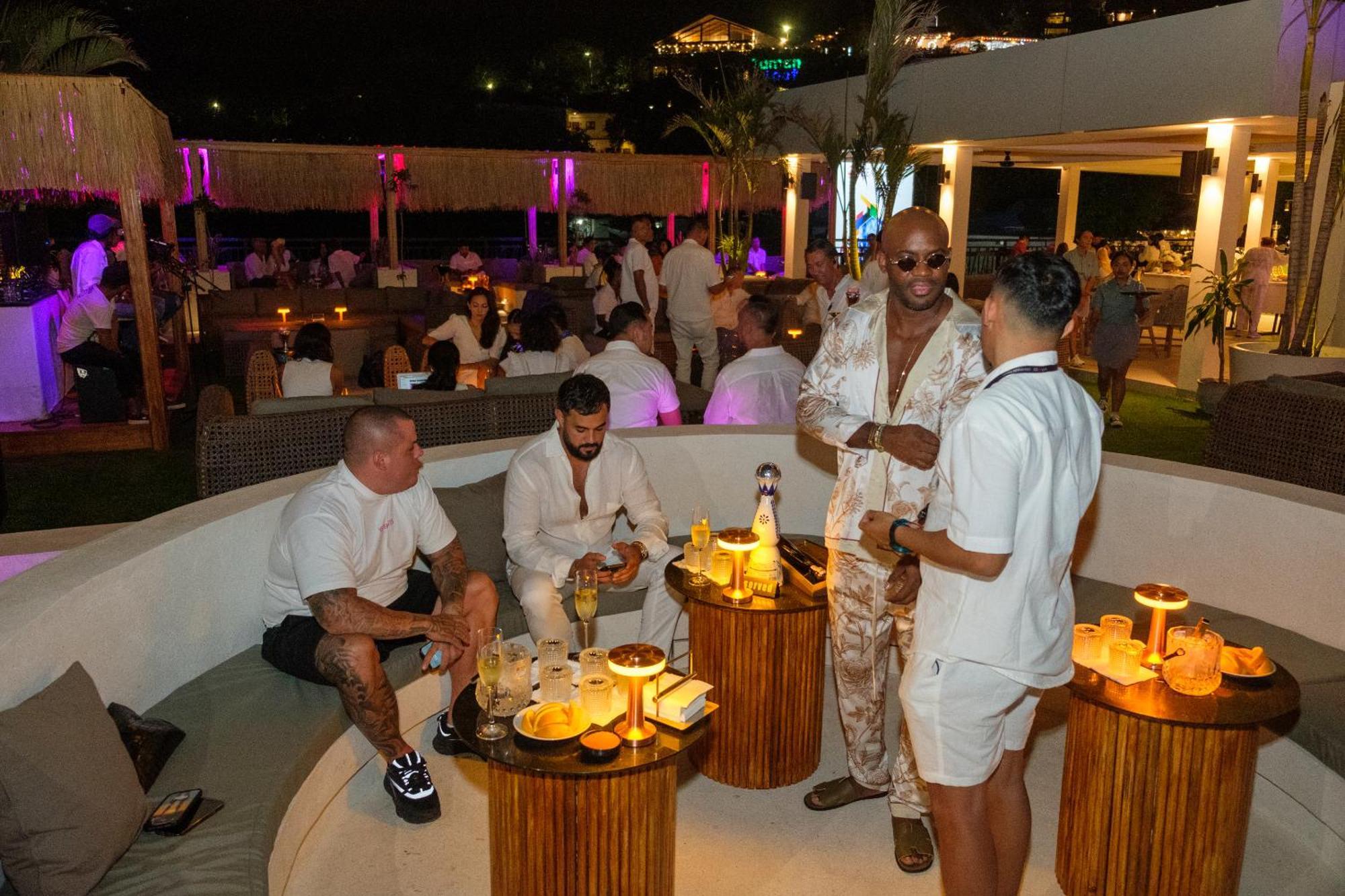 Dejavu 2.0 Hotel Bajo Komodo Лабуан Баджо Екстериор снимка